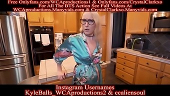 Milf Stepmom'S Sensual Posing For Her Son'S Viewing Pleasure