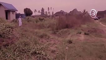 Hired Fulani Babe Gives A Solo Blowjob To Oga Bang'S Car In Exchange For Money