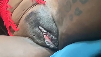 Intense Female Orgasm And Squirting Before Arriving Home