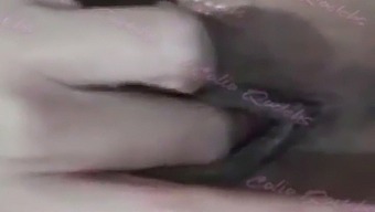 Она Прислала Мне Видео, Пока Была Возбуждена И Достигала Кульминации.