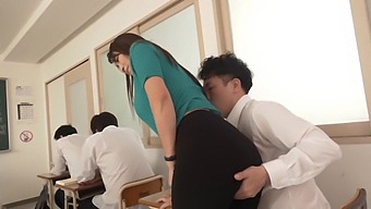 Reiko Kobayakawa'S Intimate Lessons: A Married Teacher'S Steamy Classroom Experience