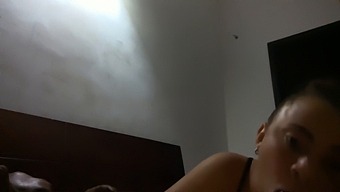 Τρία Μη Επεξεργασμένα Βίντεο Και Εικόνες Με Κολομβιανούς Μικροκαμωμένους Καλλιτέχνες